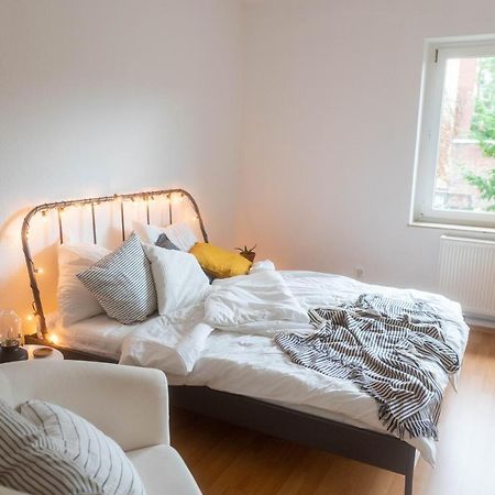 Grosse 3 Zimmer Wohnung Mit Netflix In Zentraler Lage Erfurt Bagian luar foto